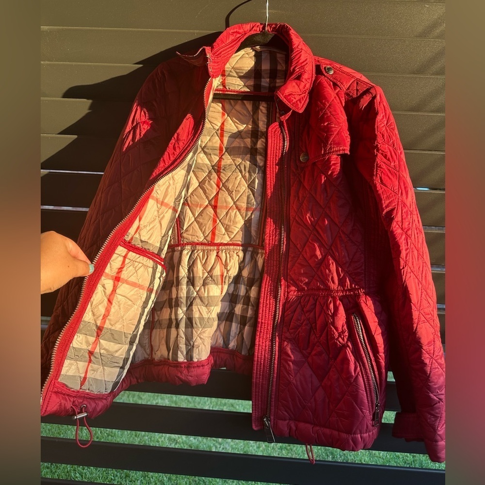 Burberry Red Quilted Jacket women’s size M - Picture 5 of 13